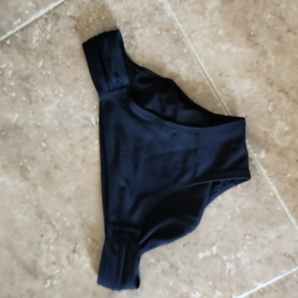 Black bikini bottoms